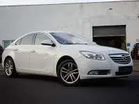 Gebraucht Opel Insignia Active 131 PS (96 kW) 2013 Schneeweiss/summitwhite/arctic Limousine