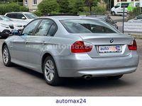 Używany BMW 318 Advantage 129 KM (94 kW) 2007 Srebrny Sedan/Limuzyna
