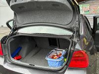 Second-hand BMW 320 129 CP (94 kW) 2007 Gri Berlinǎ