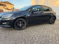 Gebraucht Opel Astra Energy 140 PS (102 kW) 2014 Schwarz Limousine