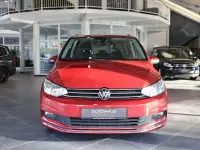 Gebraucht VW Touran Active 150 PS (110 kW) 2023 Kings red Van / Kleinbus