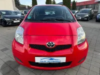 Gebraucht Toyota Yaris Basis 69 PS (50 kW) 2011 Rot Kleinwagen