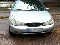Gebraucht Ford Mondeo Ghia 131 PS (96 kW) 1999 Silber Kombi