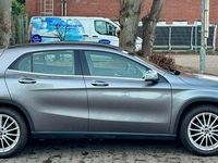 Gebraucht Mercedes GLA200 156 PS (114 kW) 2015 Grau SUV
