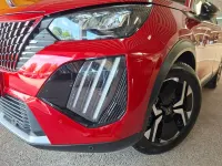 Gebraucht Peugeot 2008 Allure 136 PS (100 kW) 2025 Rot SUV
