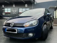 Gebraucht VW Golf VI Team 105 PS (77 kW) 2010 Blau Kleinwagen