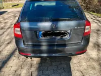 Gebraucht Skoda Octavia 125 PS (91 kW) 2011 Grau Kombi