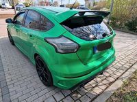 Usata Ford Focus RS 350 CV (257 kW) 2017 Verde Berlina