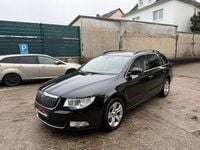 Gebraucht Skoda Superb 140 PS (102 kW) 2012 Schwarz Kombi