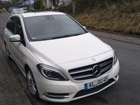 Gebraucht Mercedes B200 Edition 1 156 PS (114 kW) 2012 Weiß Van / Kleinbus