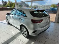 Nowe Kia Ceed Vision 99 KM (72 kW) 2026 Srebrny Hatchback