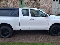 Gebraucht Toyota HiLux 150 PS (110 kW) 2021 Weiß Abholung