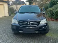 Gebraucht Mercedes ML320 224 PS (164 kW) 2005 Schwarz SUV