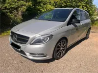 Gebraucht Mercedes B180 Style 122 PS (89 kW) 2014 Silber Kleinwagen