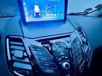 Gebraucht Ford Fiesta Titanium 125 PS (91 kW) 2017 Weiß Limousine