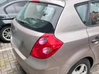 Używany Kia Ceed 125 KM (91 kW) 2010 Brązowy Hatchback