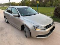 Gebraucht VW Jetta 105 PS (77 kW) 2012 Limousine