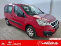 Gebraucht Peugeot TePee 99 PS (72 kW) 2017 Rot Van / Kleinbus