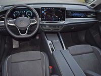 Usata VW Passat Elegance 150 CV (110 kW) 2024 Argento Station wagon