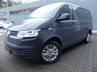 Gebraucht VW Transporter 150 PS (110 kW) 2022 Grau Van