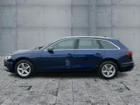 Gebraucht Audi A4 Basis 163 PS (119 kW) 2024 Navarrablau metallic Kombi