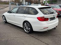 Gebraucht BMW 320 Sport Line 184 PS (135 kW) 2012 Weiß Kombi