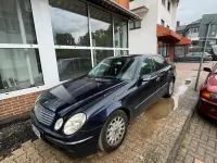 Używany Mercedes E280 177 KM (130 kW) 2005 Niebieski Sedan/Limuzyna