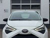 Gebraucht Toyota Aygo 72 PS (52 kW) 2018 Weiß Kleinwagen