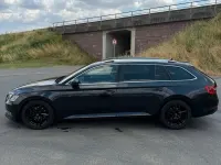Gebraucht Skoda Superb Style 190 PS (139 kW) 2017 Schwarz Kombi