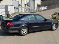 Gebraucht Mercedes E320 Elegance 224 PS (164 kW) 2006 Blau Limousine