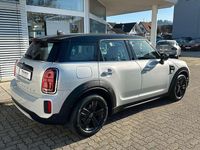 Gebraucht Mini Cooper D Classic 150 PS (110 kW) 2022 White silver metallic Kleinwagen