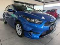 Second-hand Kia Ceed 101 CP (74 kW) 2024 Albastru Hatchback
