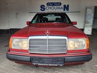 Gebraucht Mercedes E260 160 PS (117 kW) 1990 Rot Limousine
