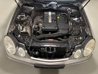 Gebraucht Mercedes E200 163 PS (119 kW) 2004 Silber Limousine