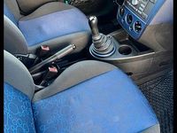 Gebraucht Ford Fiesta 80 PS (58 kW) 2008 Silber Kleinwagen