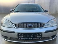 Gebraucht Ford Mondeo Ambiente 110 PS (80 kW) 2005 Silber Limousine