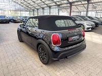 Gebraucht Mini One Cabriolet Essential 102 PS (75 kW) 2022 Midnight black metallic Cabrio