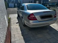 Gebraucht Mercedes E240 177 PS (130 kW) 2002 Silber Limousine