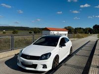 Gebraucht Opel Astra OPC 241 PS (177 kW) 2010 Weiß Kleinwagen