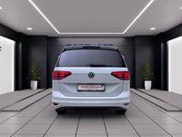 Gebraucht VW Touran Comfortline 116 PS (85 kW) 2020 Weiss Van / Kleinbus