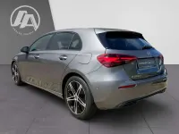 Gebraucht Mercedes A200 Night 150 PS (110 kW) 2025 Mountaingrau Limousine