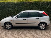 Gebraucht Ford Focus Futura 131 PS (96 kW) 1999 Silber Limousine