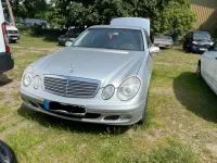 Gebraucht Mercedes E270 177 PS (130 kW) 2002 Silber Limousine
