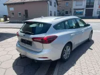 Gebraucht Ford Focus Titanium 125 PS (91 kW) 2024 Polarsilber metallic Kombi