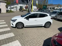 Gebraucht Renault Clio Equilibre 91 PS (66 kW) 2023 Arktis weiß Kleinwagen