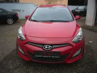 Gebraucht Hyundai i30 Edition 99 PS (72 kW) 2013 Rot Kombi