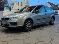 Gebraucht Ford Focus 101 PS (74 kW) 2005 Silber Kleinwagen