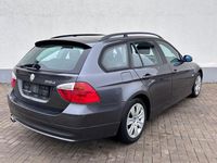 Gebraucht BMW 318 Advantage 143 PS (105 kW) 2008 Schwarz Kombi