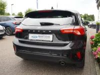 Gebraucht Ford Focus Titanium 125 PS (91 kW) 2022 Obsidianschwarz metallic Kleinwagen