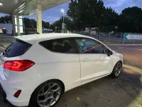 Gebraucht Ford Fiesta ST-Line 101 PS (74 kW) 2017 Weiß Kleinwagen